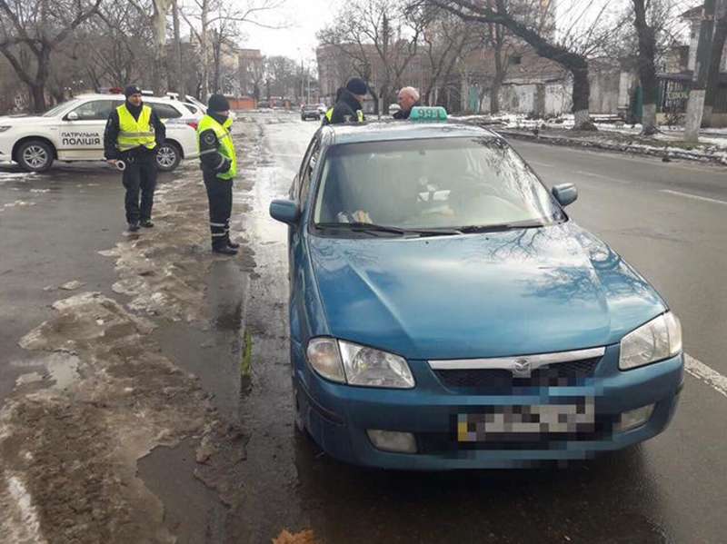 В Николаеве проверили на безопасность такси